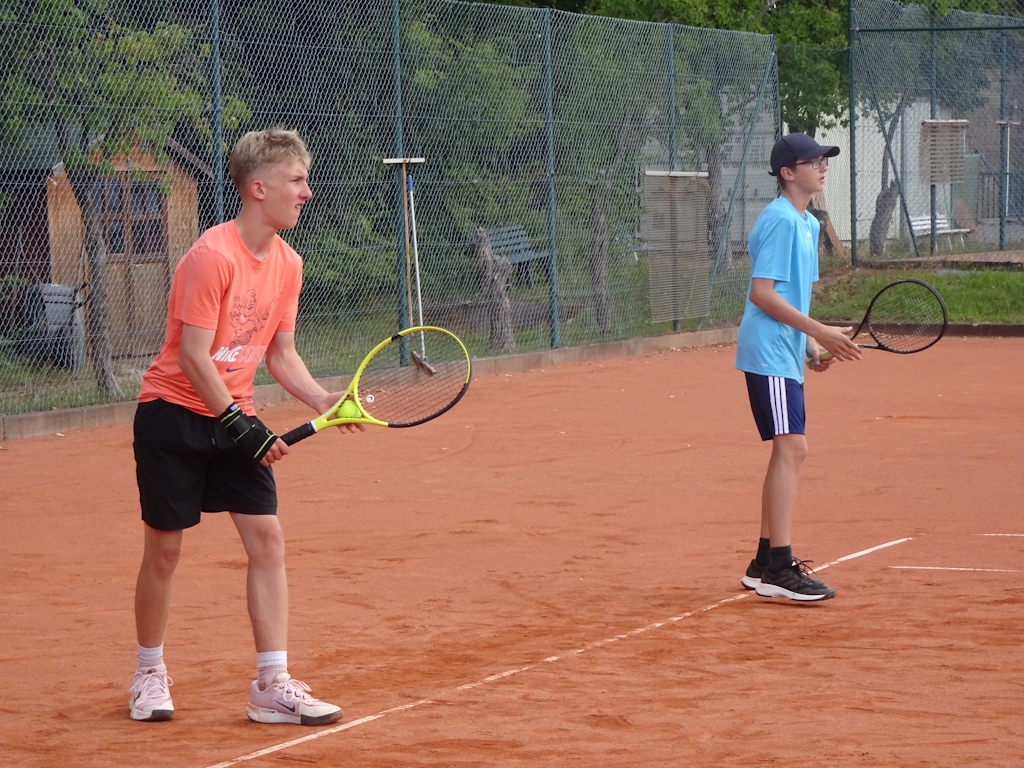 Erfolgreicher Saisonabschluss unserer Damen 30 in der Bezirksliga Chemnitz
und unserer U15 Jugend in der Bezirksklasse Chemnitz
